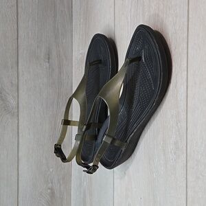 Crocs Women Ankle T strap Sandals shoes sz 7